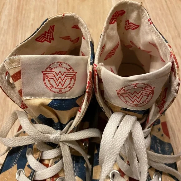 Converse Allstar Chuck Taylor unisex high top “Wonder Woman” sneakers - Picture 5 of 16